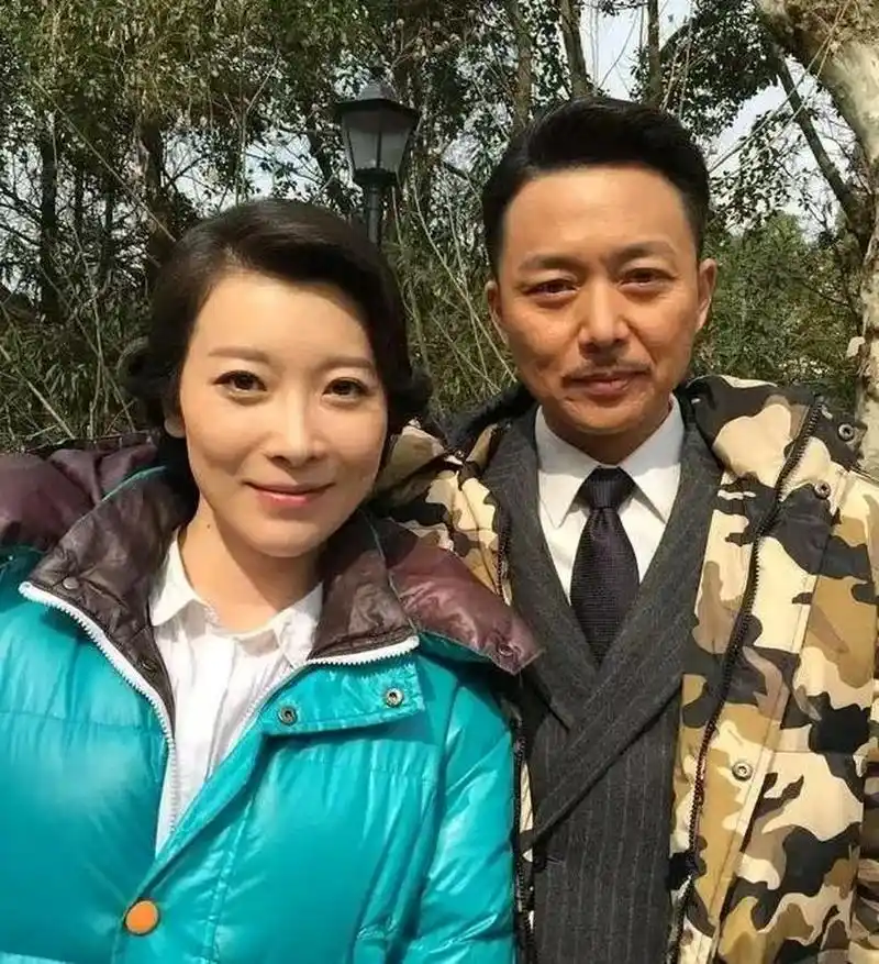 有一天,演员刘奕君回到家,妻子对他说:"我们离婚吧,我在你身上看不到