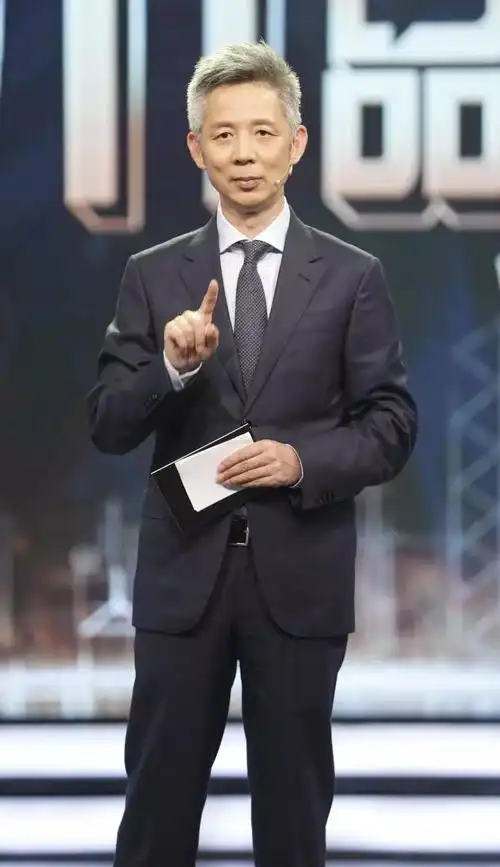 我会说这是我们从《最强大脑》"挖"来的主持吗!