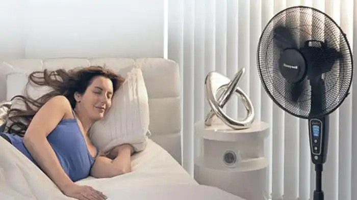 晚上喜欢开风扇睡觉的你一定要注意长期吹风扇会导致健康出问题赶快