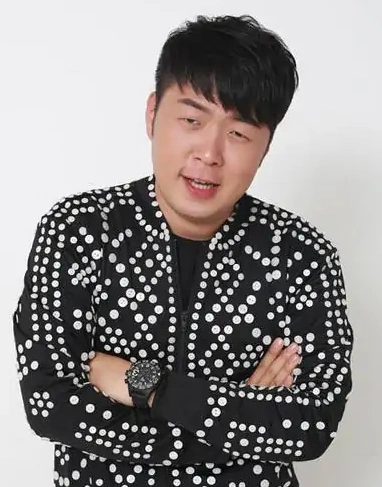 简介: 杜海涛,1987年10月28日生于辽宁省沈阳市,湖南卫视主持人,影视