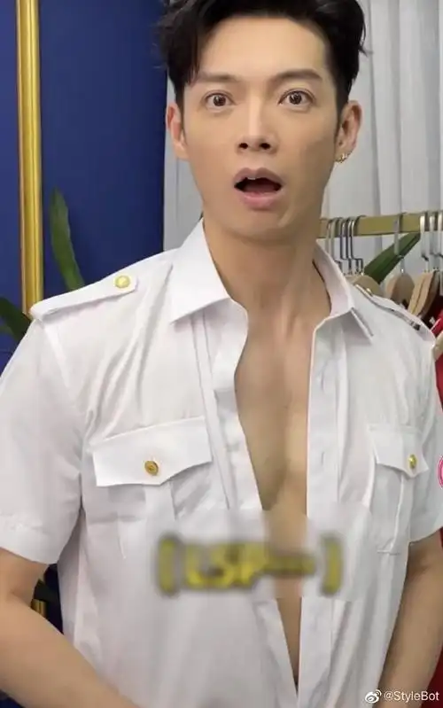 辰亦儒40岁状态#这个腹肌绝了!