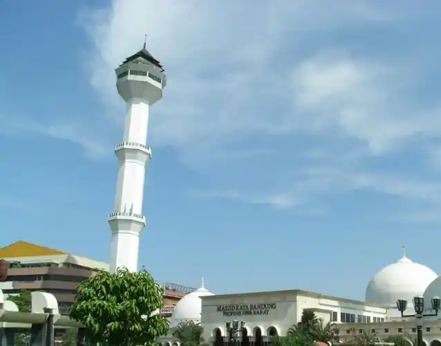 万隆(印度尼西亚第三大城市)_摘编百科