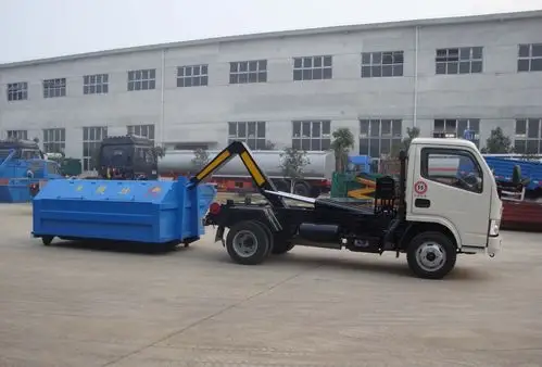 天津 东风福瑞卡钩臂式垃圾车 厂家销售