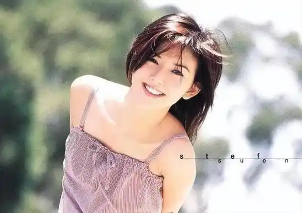 回顾孙燕姿:下嫁销售员老公,11年生一对儿女,我过得比豪门幸福