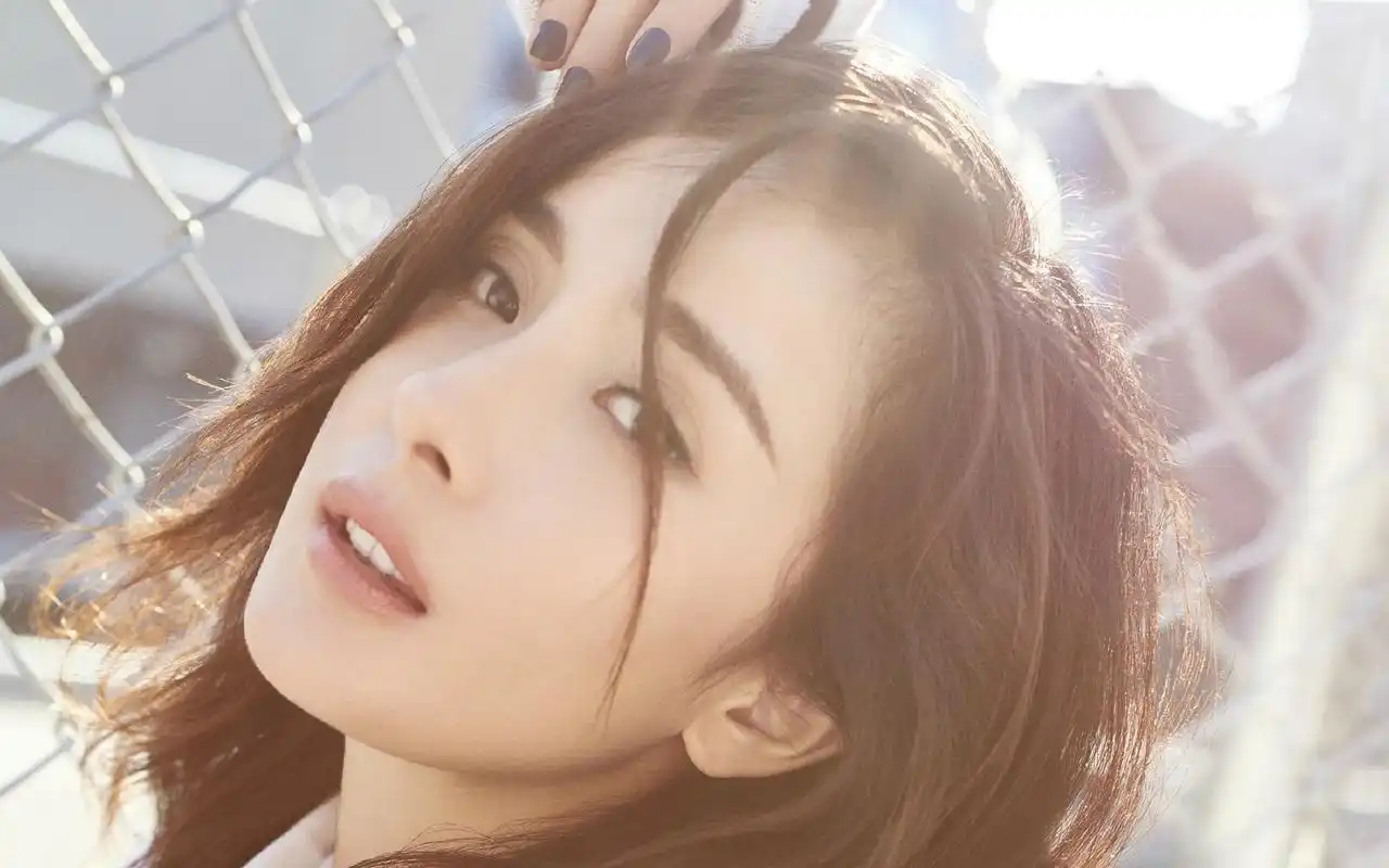 杨幂元气青春杂志写真图片桌面壁纸高清大图预览1920x1200_大陆明星