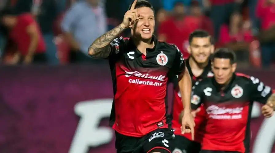 法甲第七轮大巴黎出战弱旅尼姆毫无还手之力能否爆冷