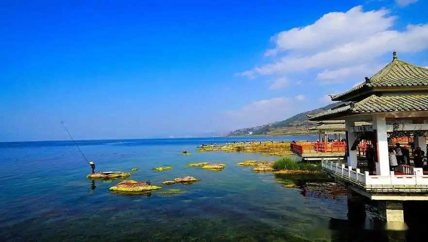 云南澄江东岸仙湖湾