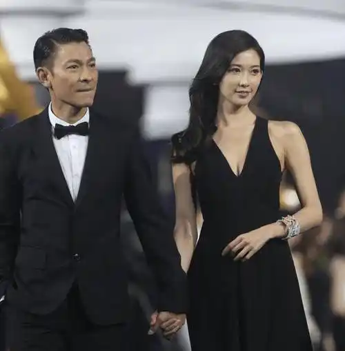 杨幂暗恋谢霆锋,林志玲爱过刘德华,那些让人想不到的明星暗恋史!