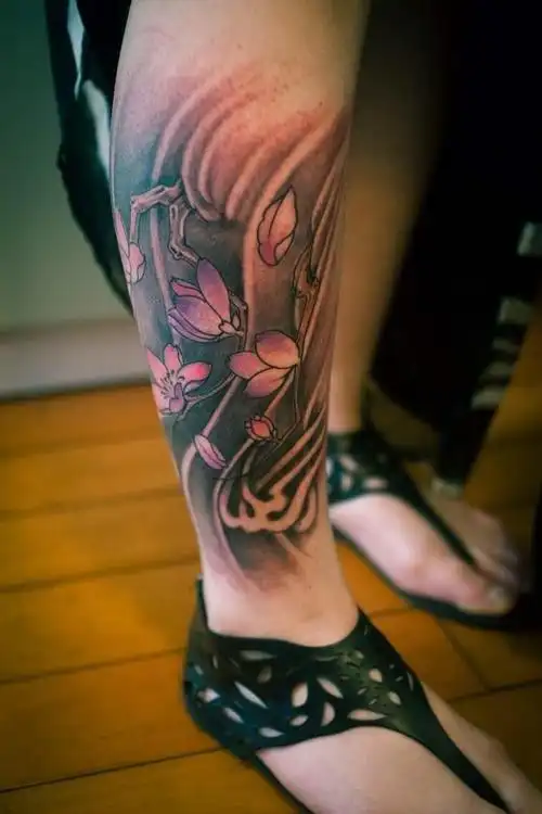 天津赖小姐小腿上的可爱小鹿纹身图案女生人物纹身图案女生大腿上女生