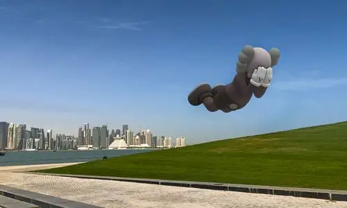 kaws推出全新ar艺术作品expandedholiday