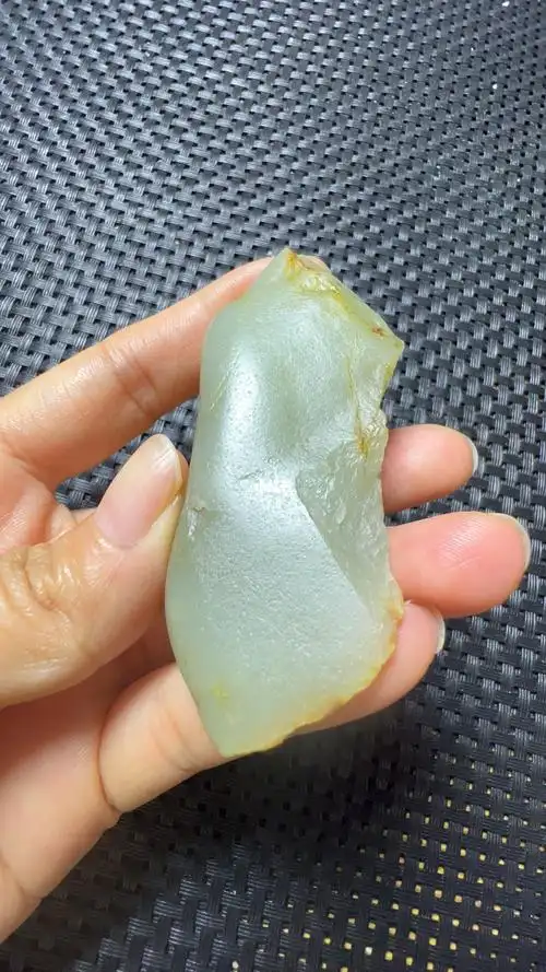 和田玉青白玉籽料原石