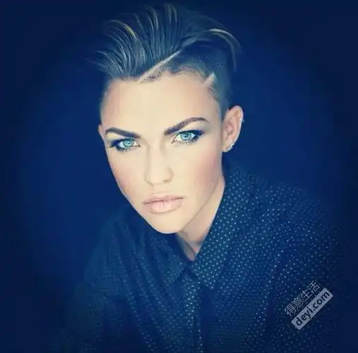 【晒发型】女生油头也很cool,好吗!将短发一生到底!