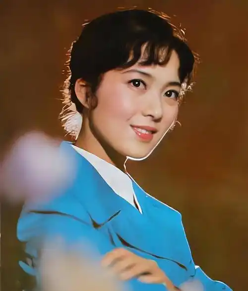 盘点80年代内地红极一时的美女明星们,网友评论:岁月从不败美人_张瑜