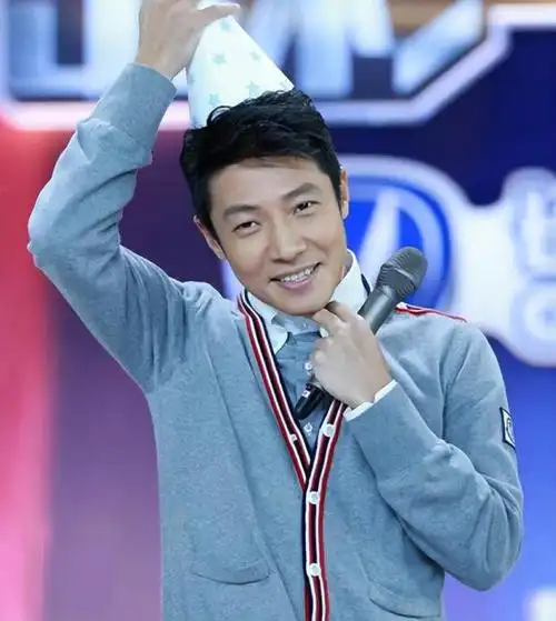 以为是假新闻,结果是真新闻,从袁立到撒贝宁,个个都很离谱