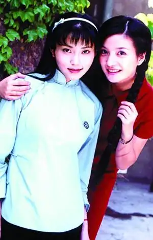 李钰与赵薇曾是好姐妹 汪雨现身追悼会