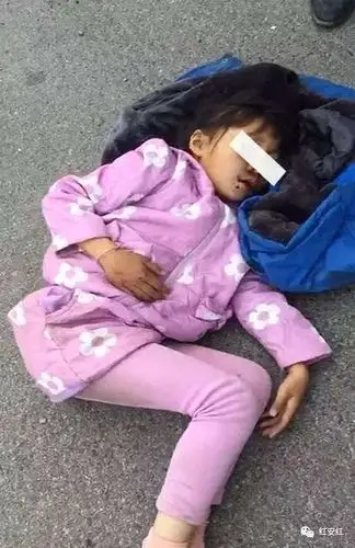 侠肝义胆,红安少林武馆方明利车祸现场奋力救人,真英雄!