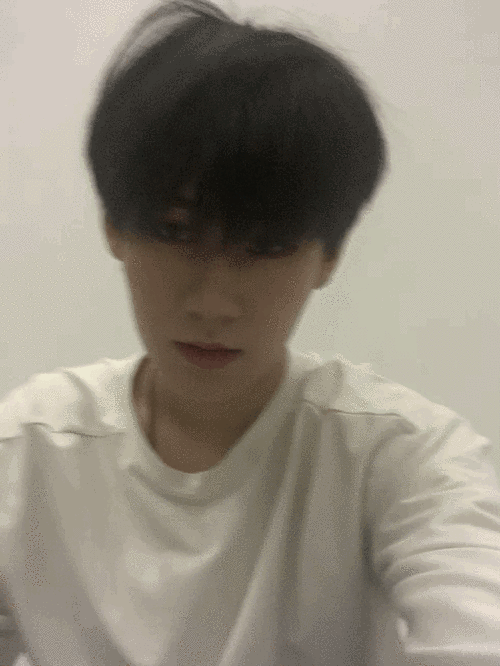 张真源小时候与现在的反差|精品图库