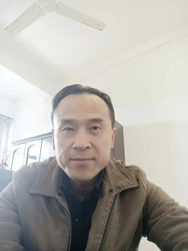 五十岁的男人,经历过风雨,也见过彩虹,看透了人情世故,处事不 - 抖音