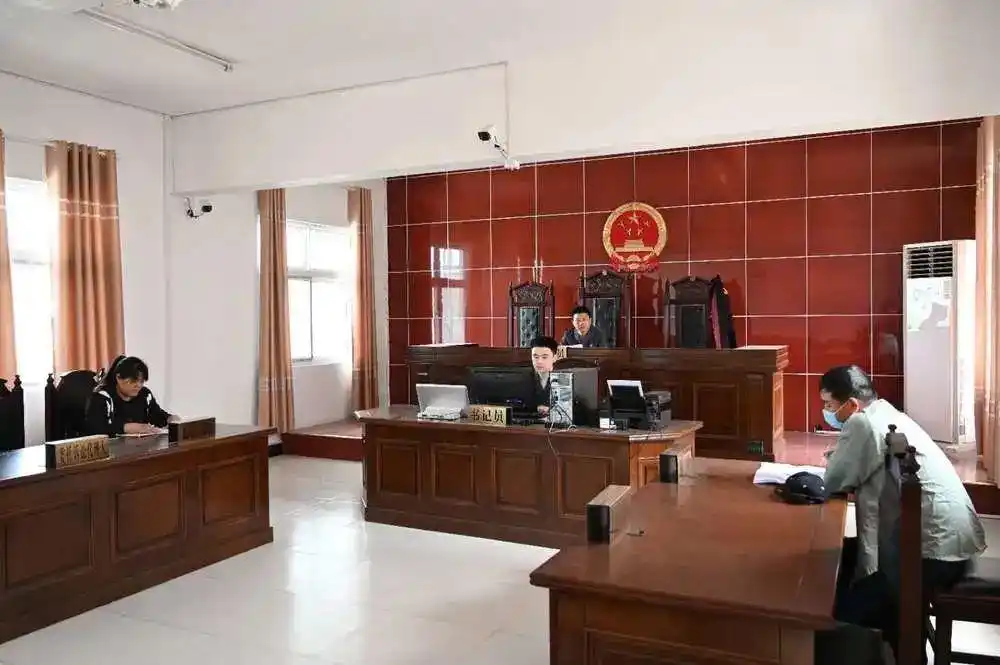 优秀!这个基层法庭被《河南法制报》整版报道