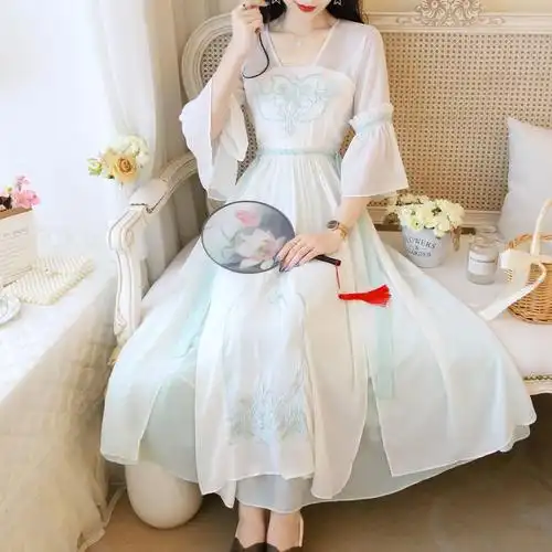 改良汉服女学生古装连衣裙早秋新款绣花古风仙女汉服