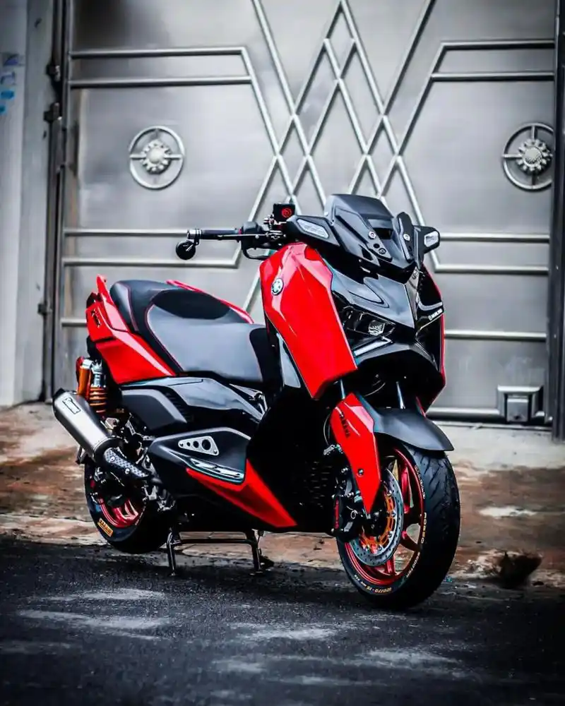 就问师不师骑帅不骑快 雅马哈 爱机车爱生活 雅马哈xmax300