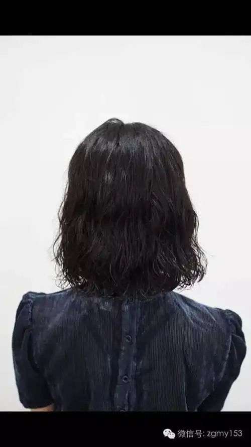 烫这样的短发,让你更加与众不同