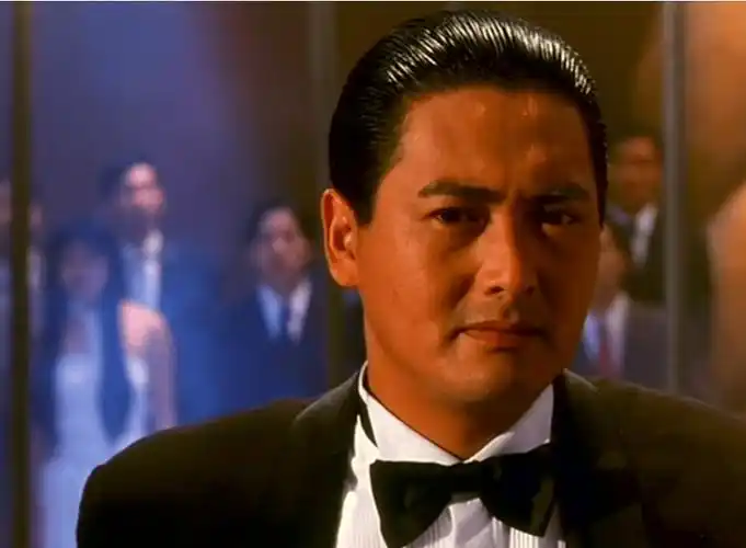 科技脸和自然脸区别多大?看完这6位老牌男神的近照,你就知道了