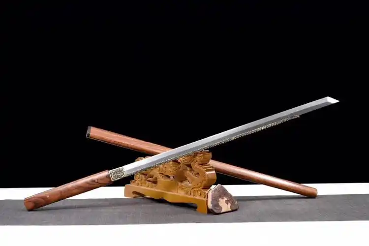 素装唐横刀-卧龙