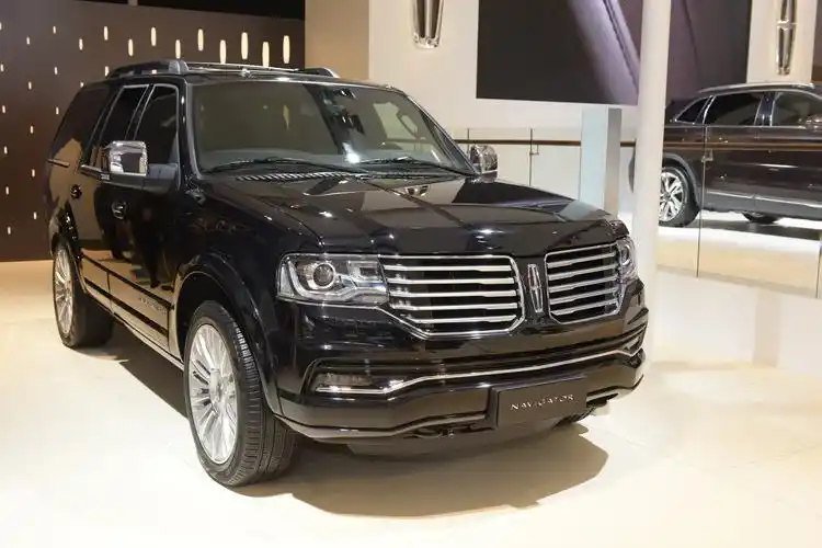 他们将与中大型豪华suv林肯mkx(参数|图片),中型豪