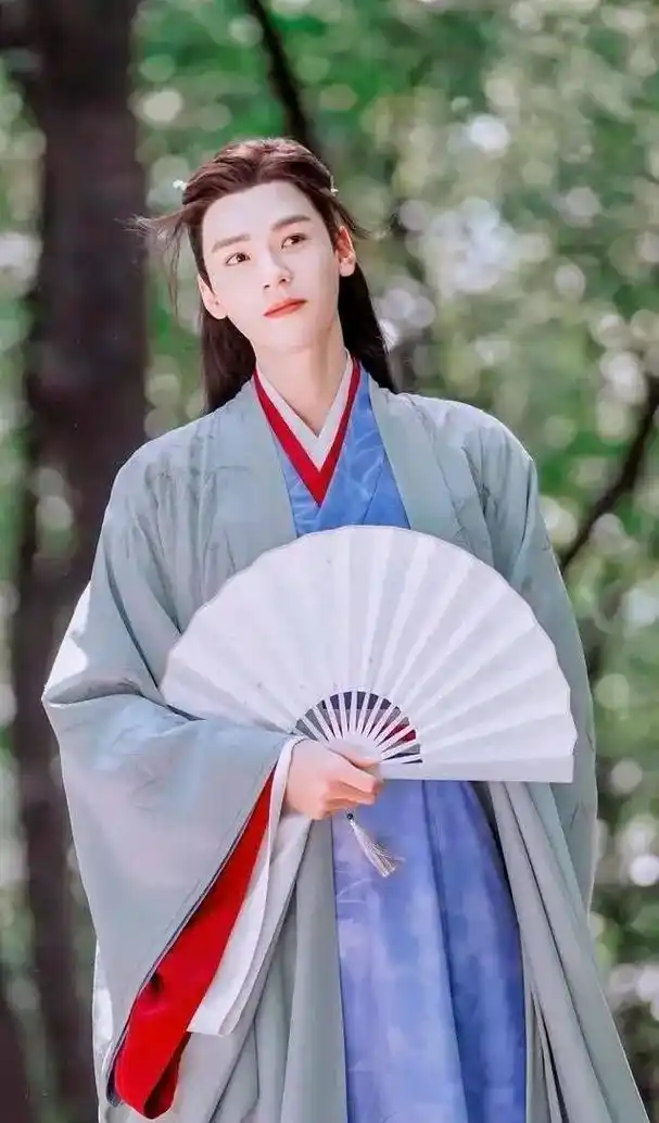 抖音图文来了 男明星们的古装龙须刘海有多绝!#古风美男 成 - 抖音