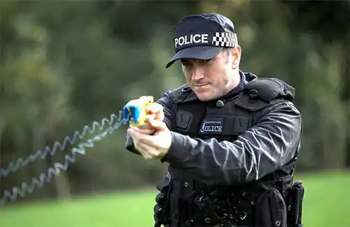 电击枪资料图(每日邮报)