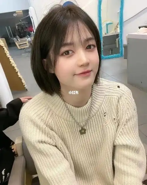 齐肩短发减龄发型