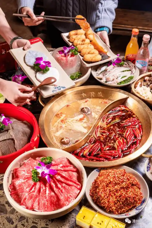 阔别两年的小龙坎火锅节回来了,用实力征服你挑剔的胃!