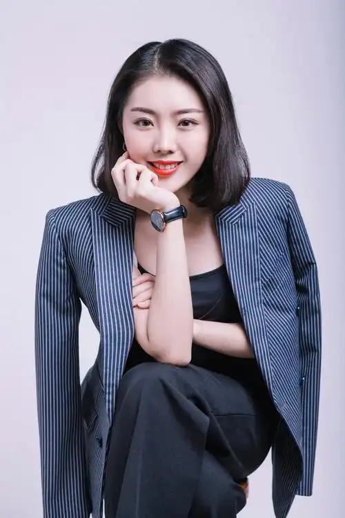 【882 | 聆听经典】刘畅诵读——《嫁给幸福》