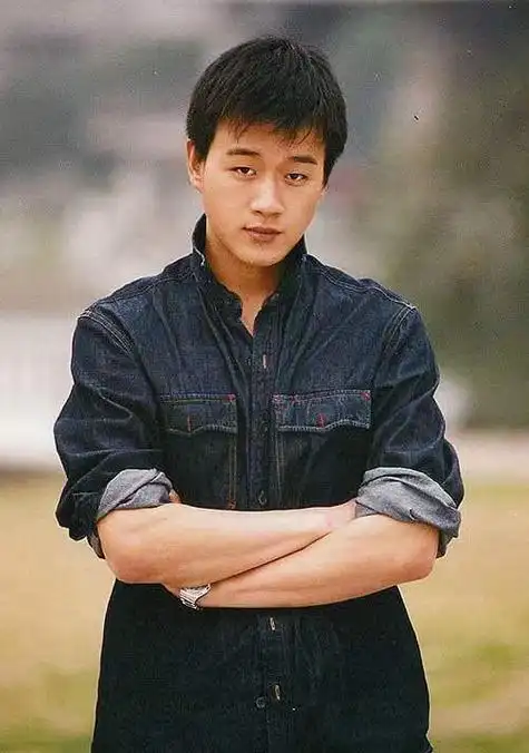 父亲成植物人,佟大为买30根针拿自己练针灸,身上扎了1000个针孔|陆毅