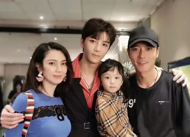 3月12日,洪欣张丹峰,最新近况曝光!|夫妻相_网易订阅