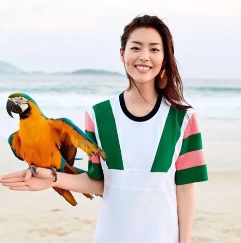 喜欢这个爱笑努力的大表姐刘雯