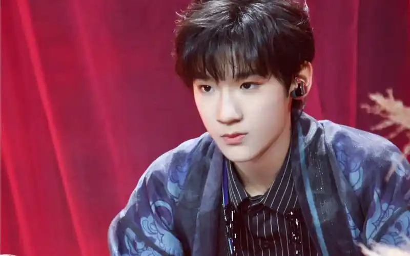 【张峻豪】tf家族2023新年音乐会《瞬间》 - 张峻豪舞台