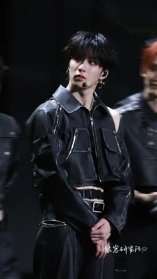 刘耀文叁重楼暨出道四周年演唱会