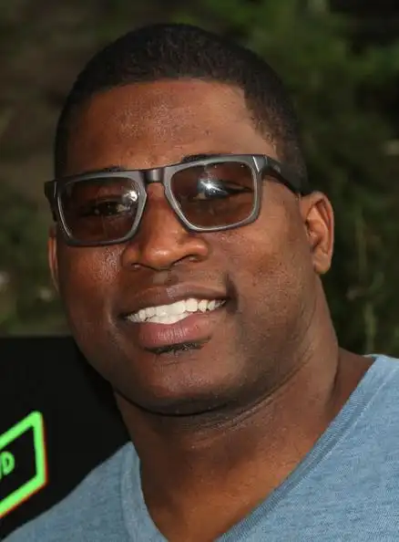 phony rappers-0: 00 2 get a hold-3: 35 3 motivators-7: 11 4 jam 1