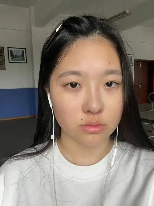 p图素材可以把我p成青春疼痛文学的感觉吗