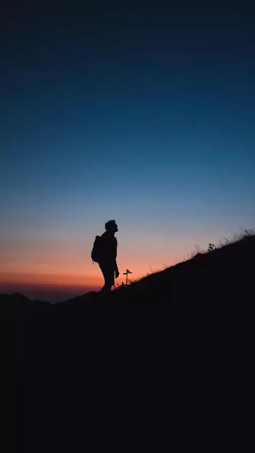 4 跟贴 x 用微信扫描二维码 分享至好友和朋友圈   背影 图片源自