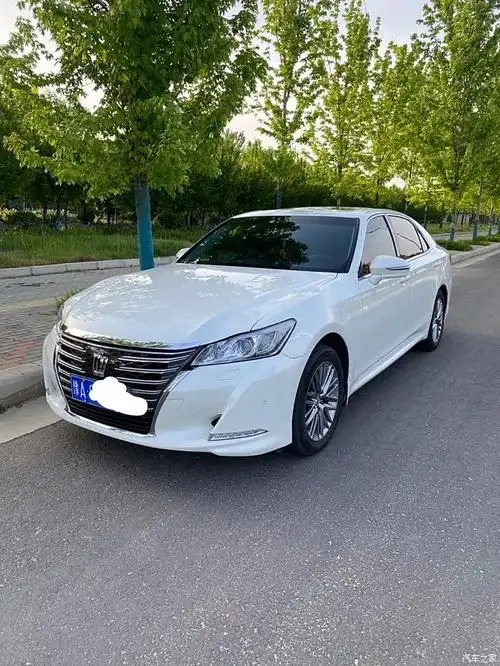 出一台:丰田皇冠15款2.5l智享天窗版16年9月上牌,安全