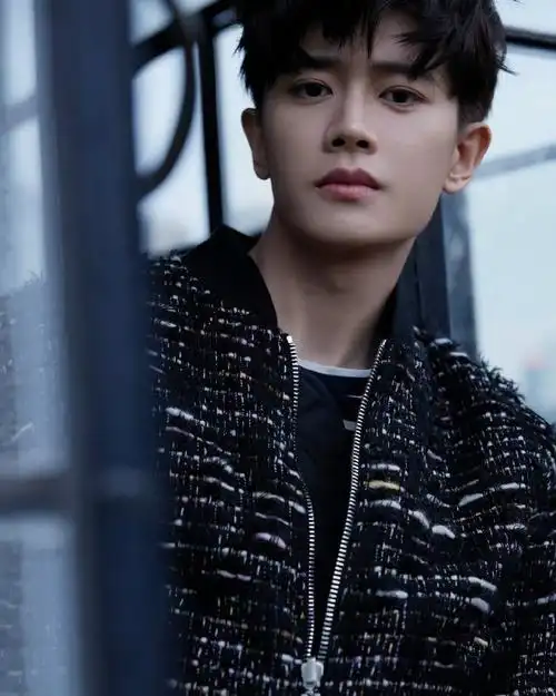 晚安 告白心上任我的宝 任嘉伦星垂平野 不如你目光银河枕清月 都落你