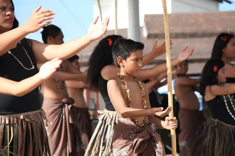 塞班土著把太平洋的海水装进眼眸里