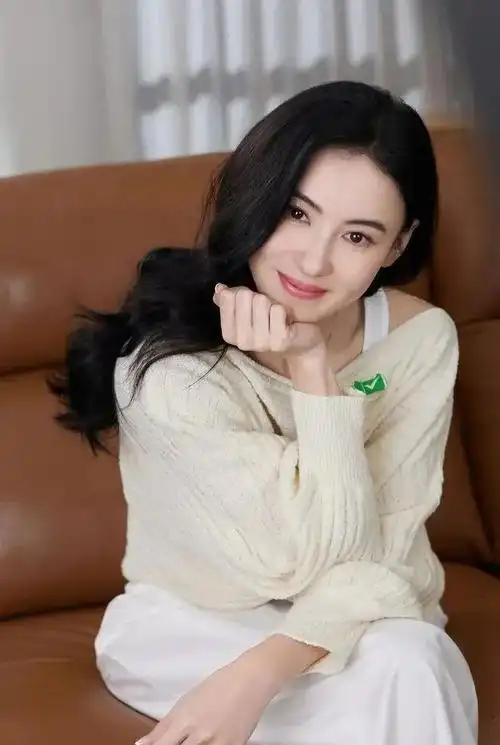 43岁张柏芝患癌,3个孩子交给谢霆锋抚养?港媒回应了_腾讯新闻