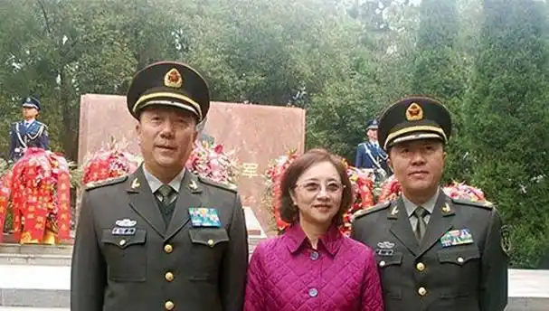 揭秘上将秦基伟夫人是谁秦基伟的子女今何在
