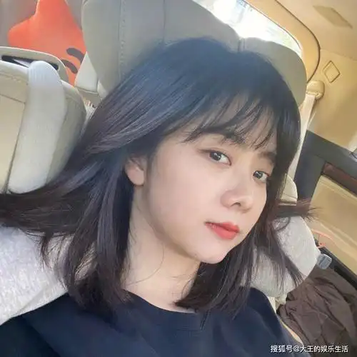 谭松韵:事实证明,现在的"国民闺女",心灵深处与外在璀璨之间迥然不同