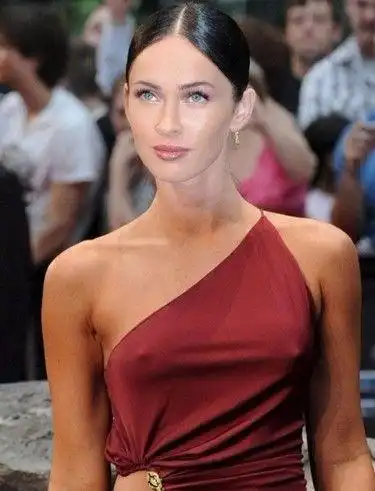 影后妮可基德曼常常好奇秀乳_新浪女性_新浪网