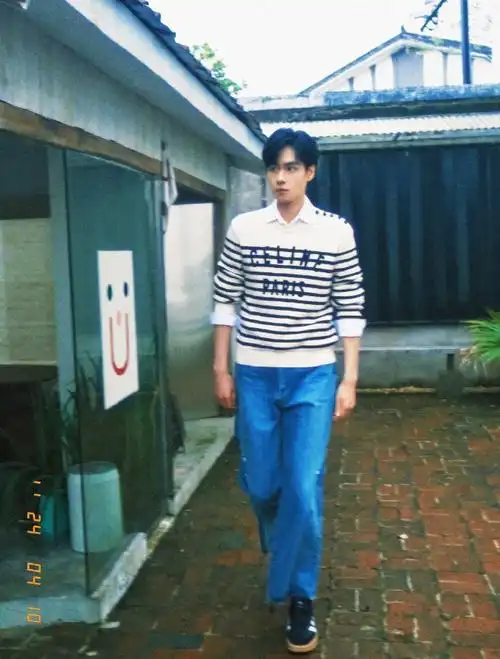 胡一天张婧仪双人写真